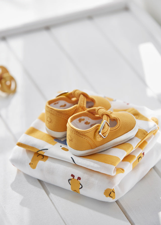 Baby Canvas Shoes in Sweet Corn mayoral