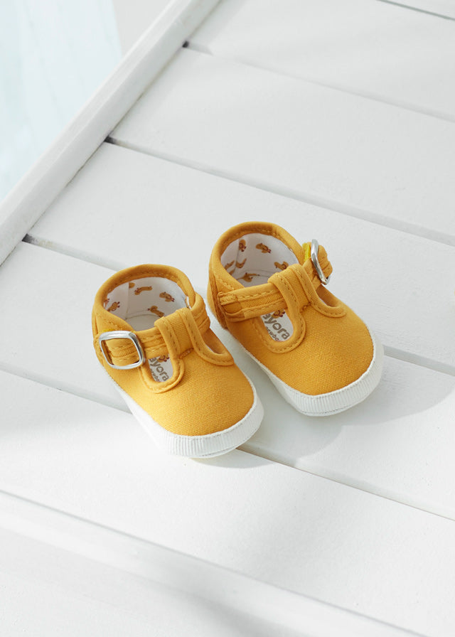 Baby Canvas Shoes in Sweet Corn mayoral