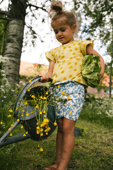 short zinnia aop flower shorts