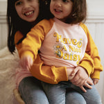 Kid Have a Nice Daisy Retro Raglan French Terry STRAWBERRY JAM